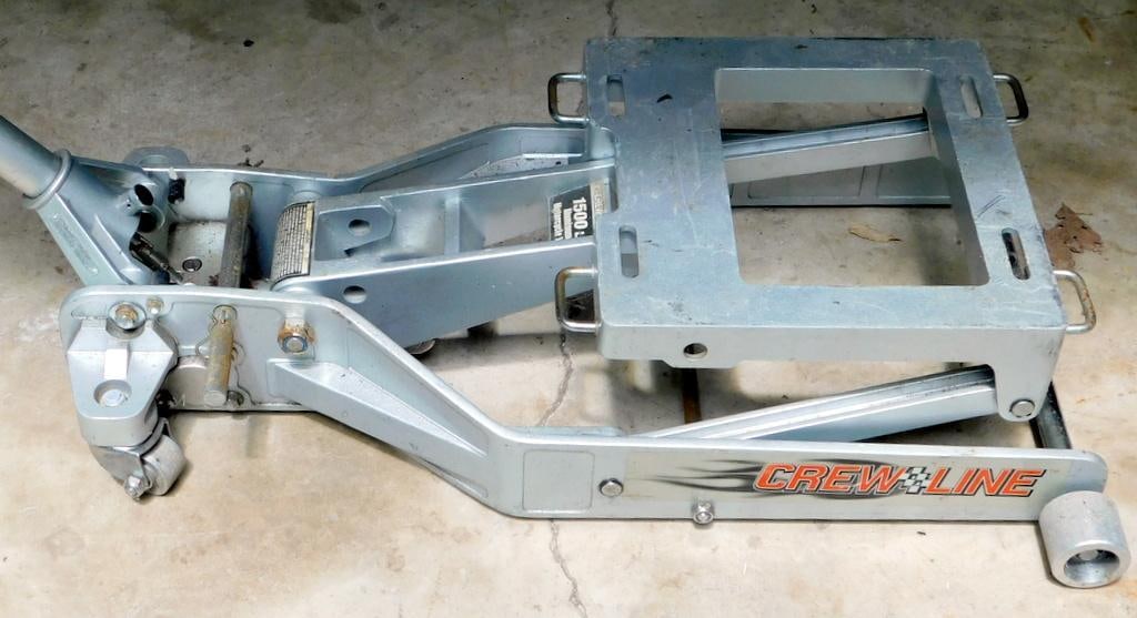 Crew Line 1,500 lb Aluminum Motorcycle Jack (1 of 8)