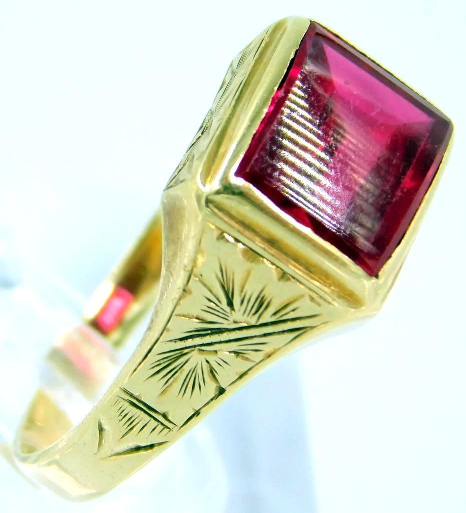 Men's 14K Yellow Gold and Red Ruby Ring (1 of 6)