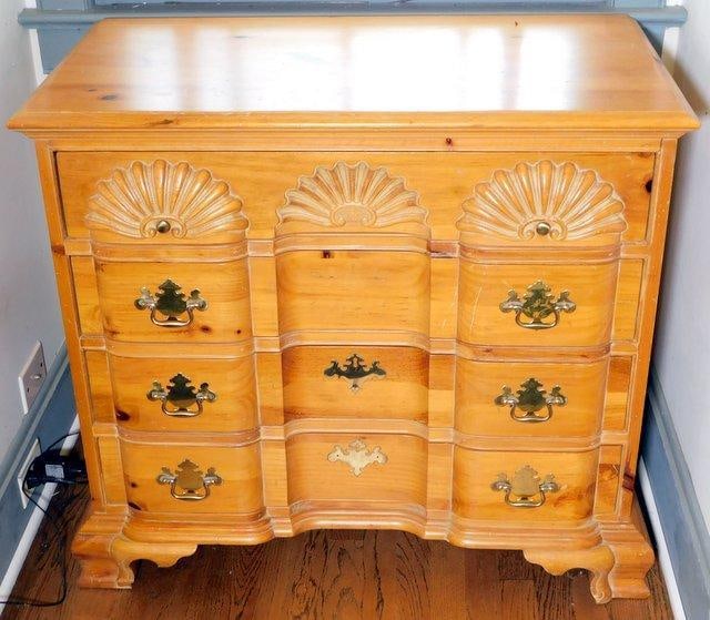 Small 4-drawer Dresser/Chest of Drawers: Possibly pine construction Very good condition May be pickle finish to it Three of the drawers have bat wing pulls Dovetail jointed drawers Measures 36 inches W x 32-1/2 T x 19-1/4 D