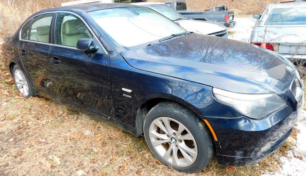 2009 BMW 528i X Drive Sedan (1 of 20)