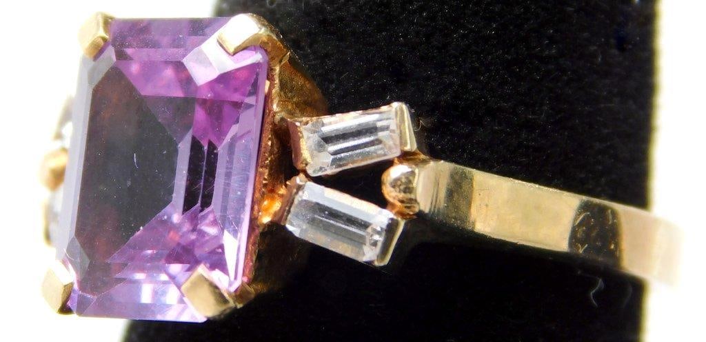 10K Gold Ring with Topaz Gemstone (1 of 6)