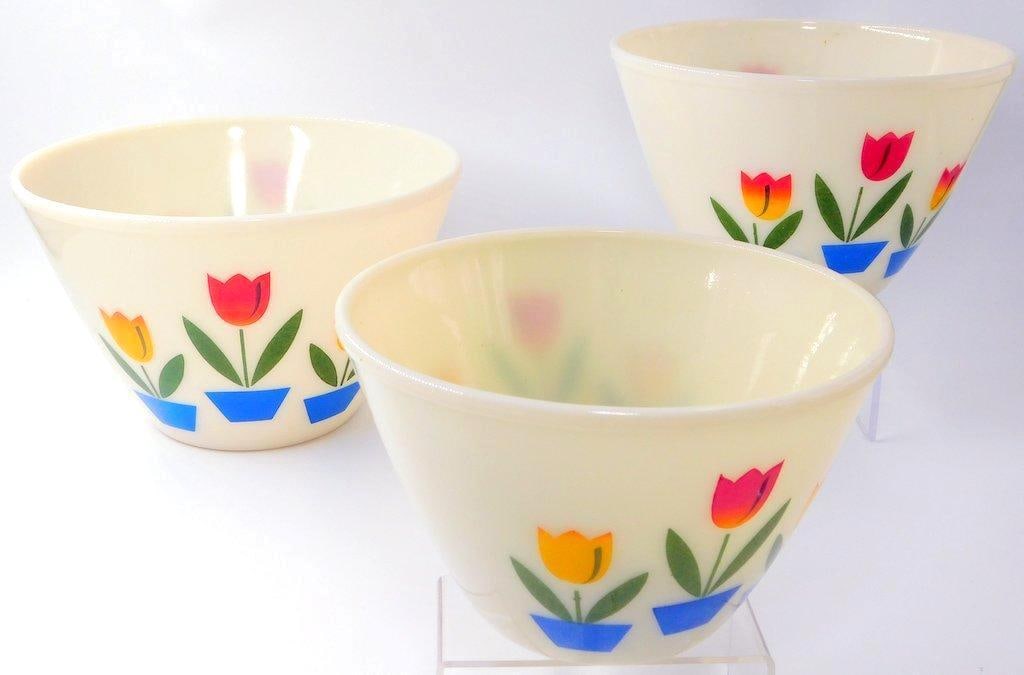 Fire King Tulip Mixing Bowls Set of Three (1 of 6)