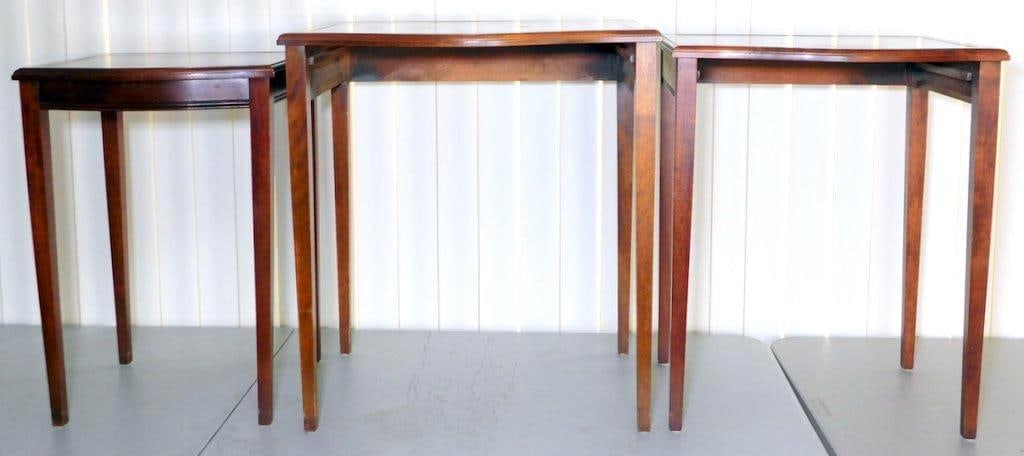 Set of Three Mahogany Nesting Tables with Inlaid Leather Tops (1 of 10)