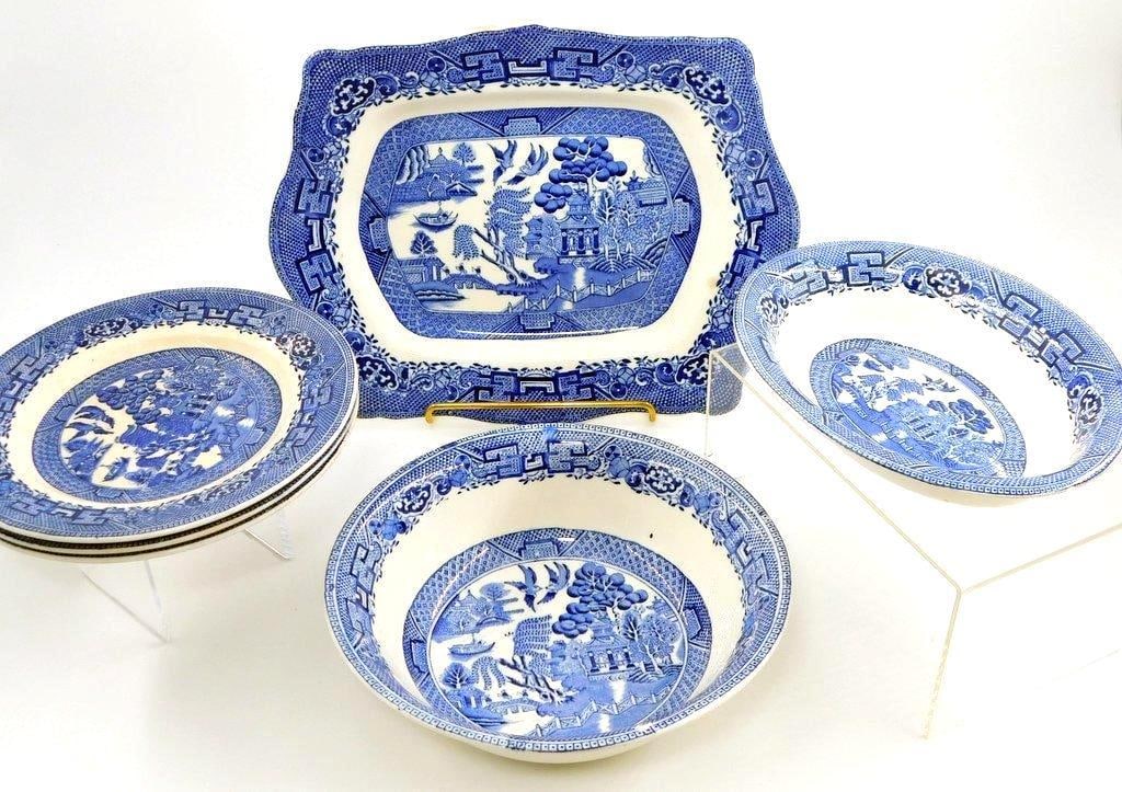 Set of Blue Willow Royal Venton Ware by John Steventon & Sons, (5) Pieces (1 of 12)