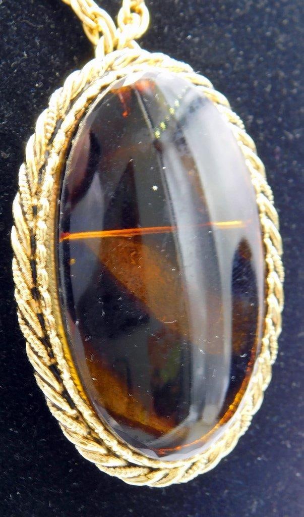 Large Pendant Costume Jewelry Necklace (1 of 4)