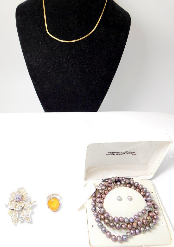 Lot Including Gold-tone Napier Necklace, Freshwater Pearls, Amber Ring, and Brooch (1 of 8)