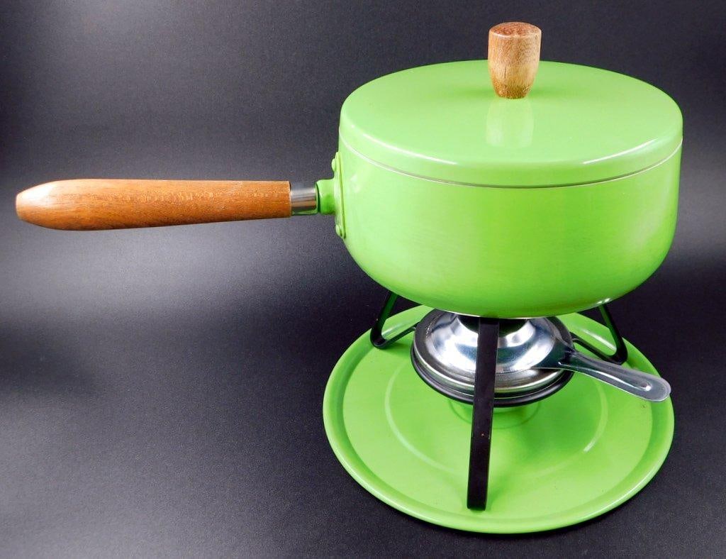Green Enamel Fondue Pot Set w/ Wooden Handle and Lid, Includes Original Box (1 of 10)