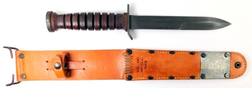 US WWII Army Mark 3 Camillus Combat Knife and Scabbard (1 of 13)