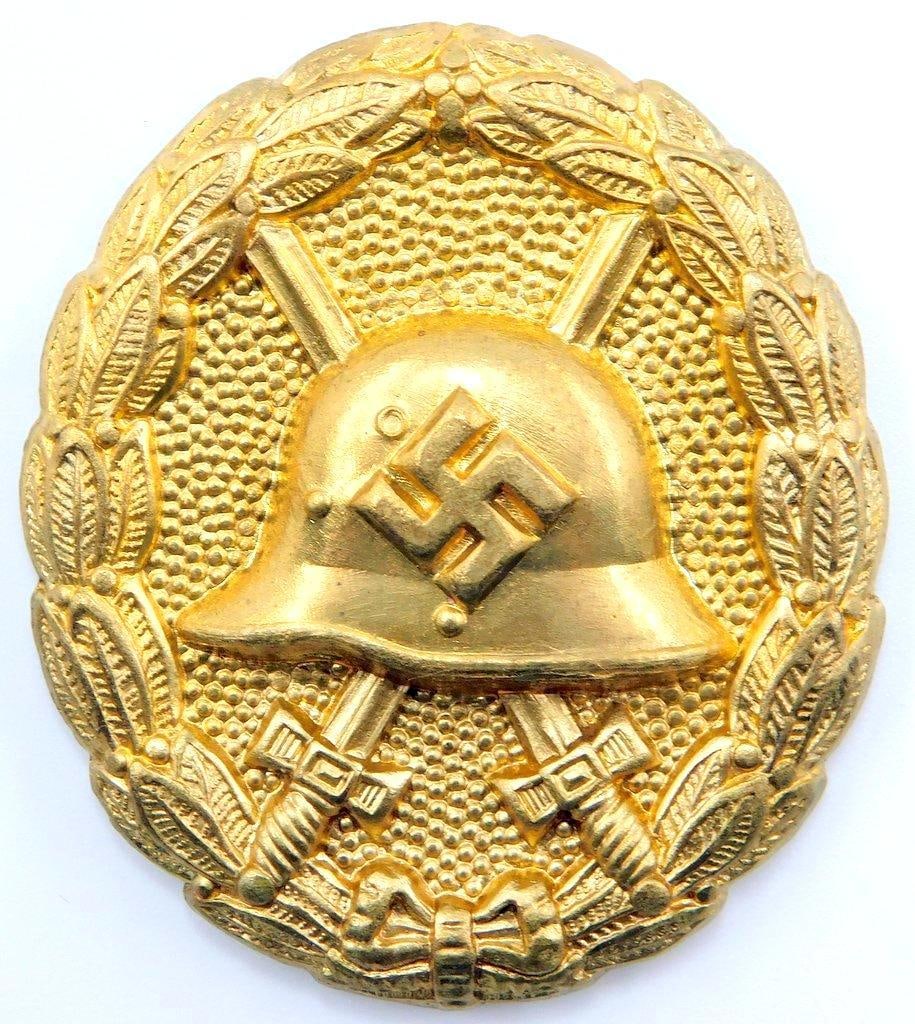 Gold Spanish Condor Legion Wound Badge (1 of 3)