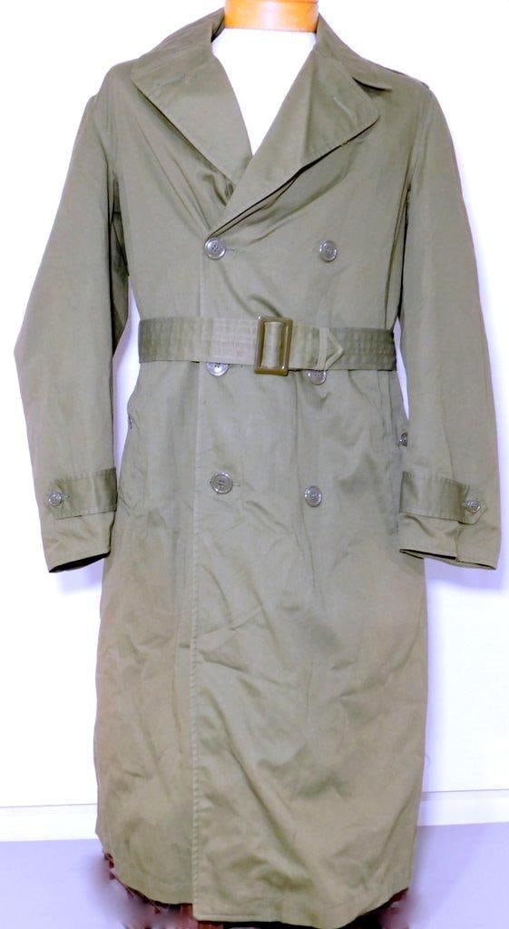 Men's OG-107 Cotton Sateen Overcoat w/ Removable Liner, Size Small-Long: Men's OG-107 overcoat in cotton sateen with a removable liner. Labeled as size Small-Long (SM-LONG), this coat is made with a material composition of 60% wool, 8% nylon, and 32% cotton. Features a dou