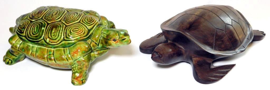Arnel's Pottery Turtle Lidded Candy Dish, and Carved Wooden Turtle, Hawaii (1 of 10)
