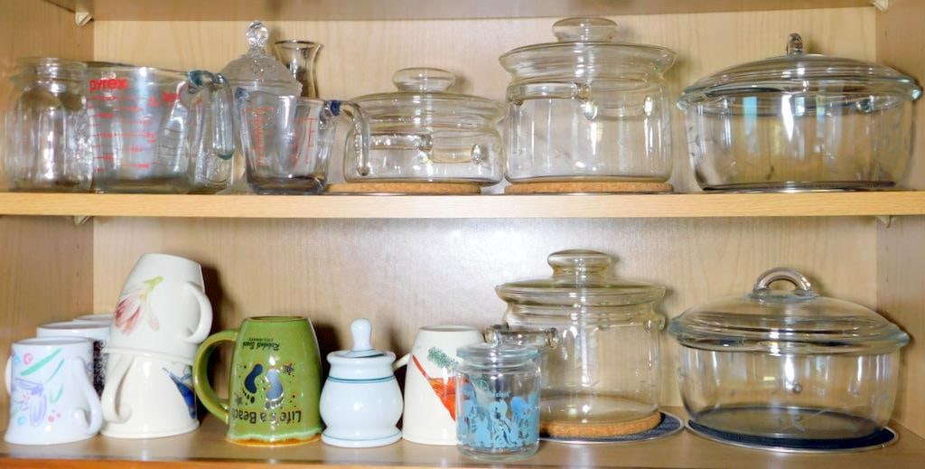 Large Grouping of Princess House, Pyrex and Others Cookware: Be sure to view all of the photos to see all the winning bidder will receive Clear Princess House decorated glass cookware, Pyrex measuring cups, coffee mugs and others Ready to use Don't pay retail,