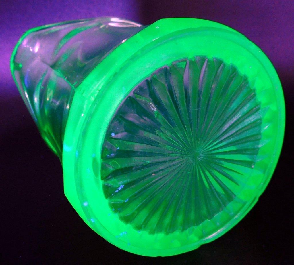 Green Depression Uranium Glass Creamer and Sugar Dish w/ Scalloped Rim - 5