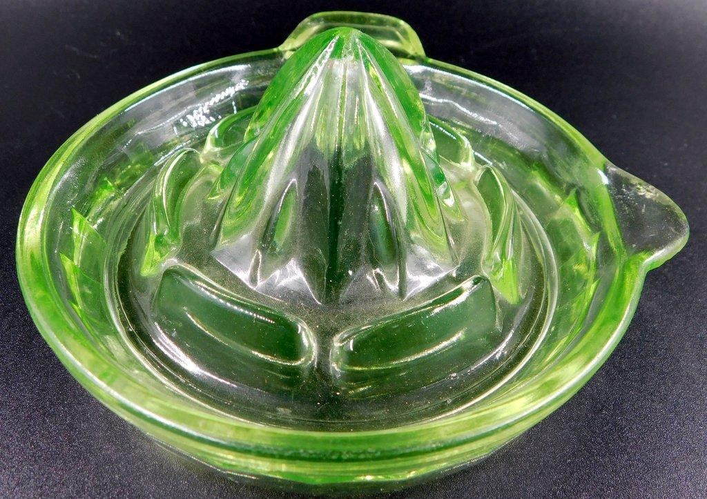 Uranium Glass Citrus Citrus Juicer w/ Handle and Starburst Base - 4