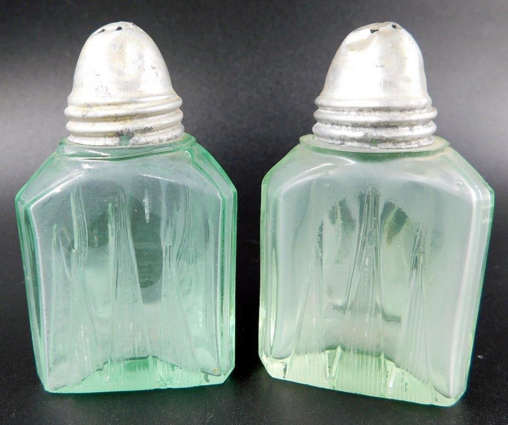 Uranium Glass Salt & Pepper w/ Caddy - 8