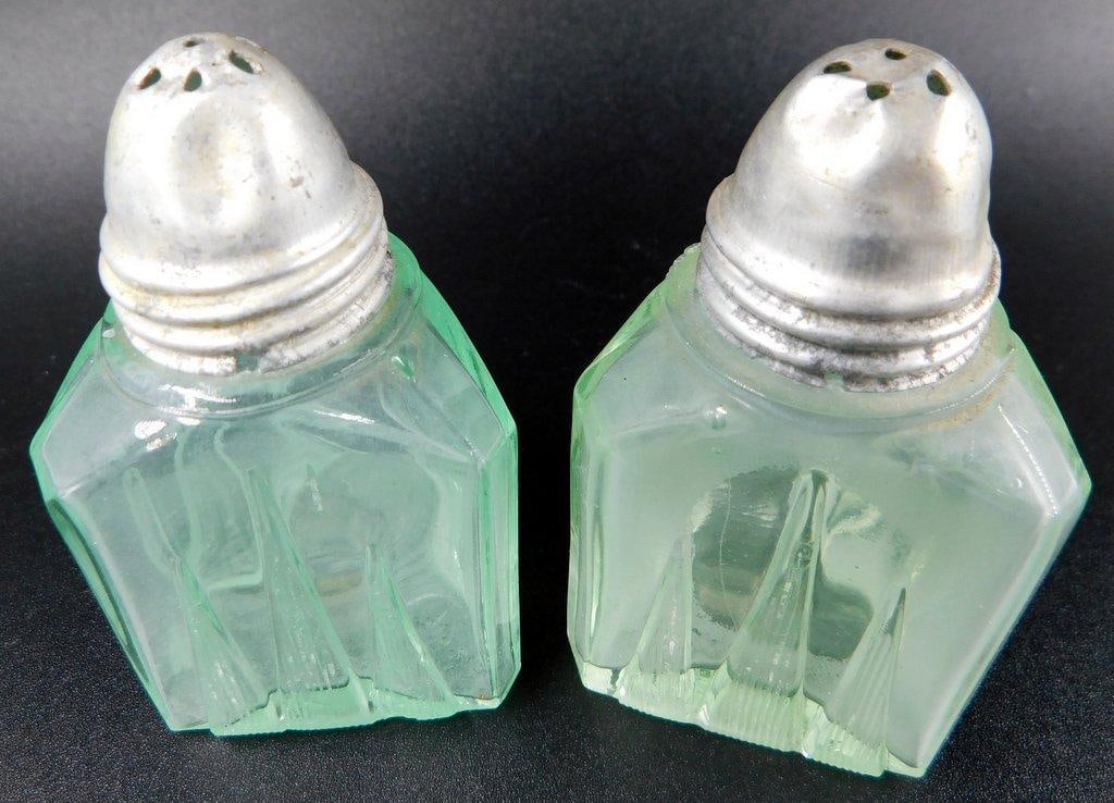 Uranium Glass Salt & Pepper w/ Caddy - 9