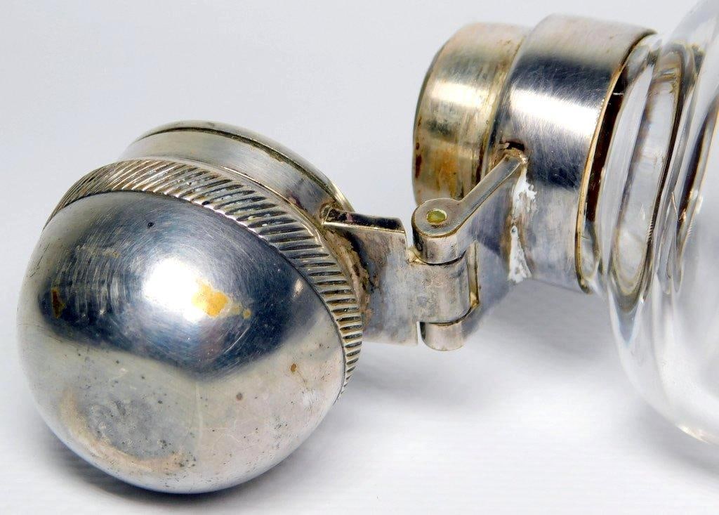 Antique English Hunting Glass Saddle Fask in Leather Case - 10