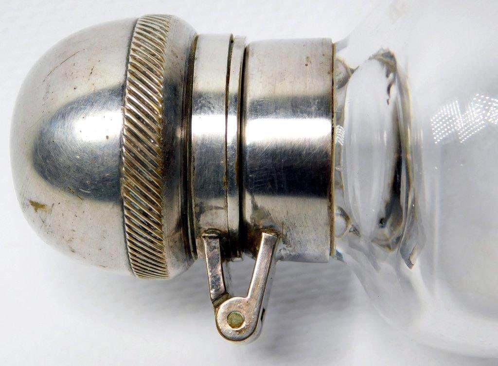 Antique English Hunting Glass Saddle Fask in Leather Case - 8