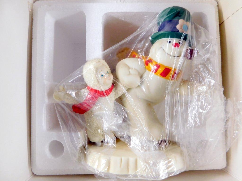 Department 56 Snowbabies Frosty The Snowman Figurine "Catch Me If You Can" - 5