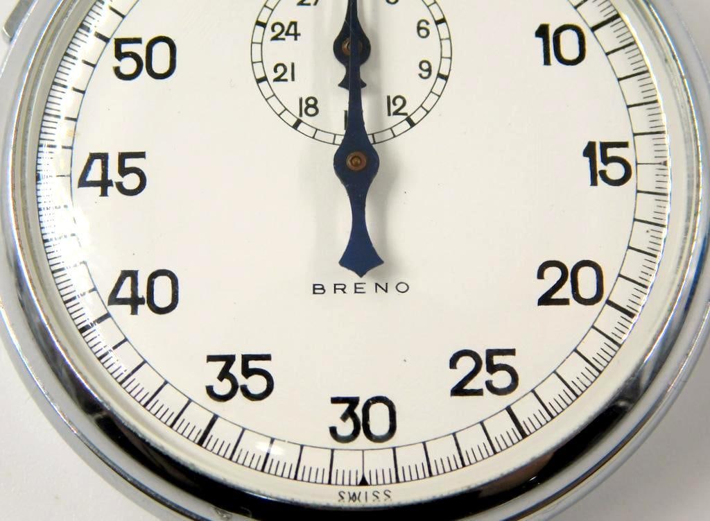 Groupiing of Used Non-Working Watches - 5