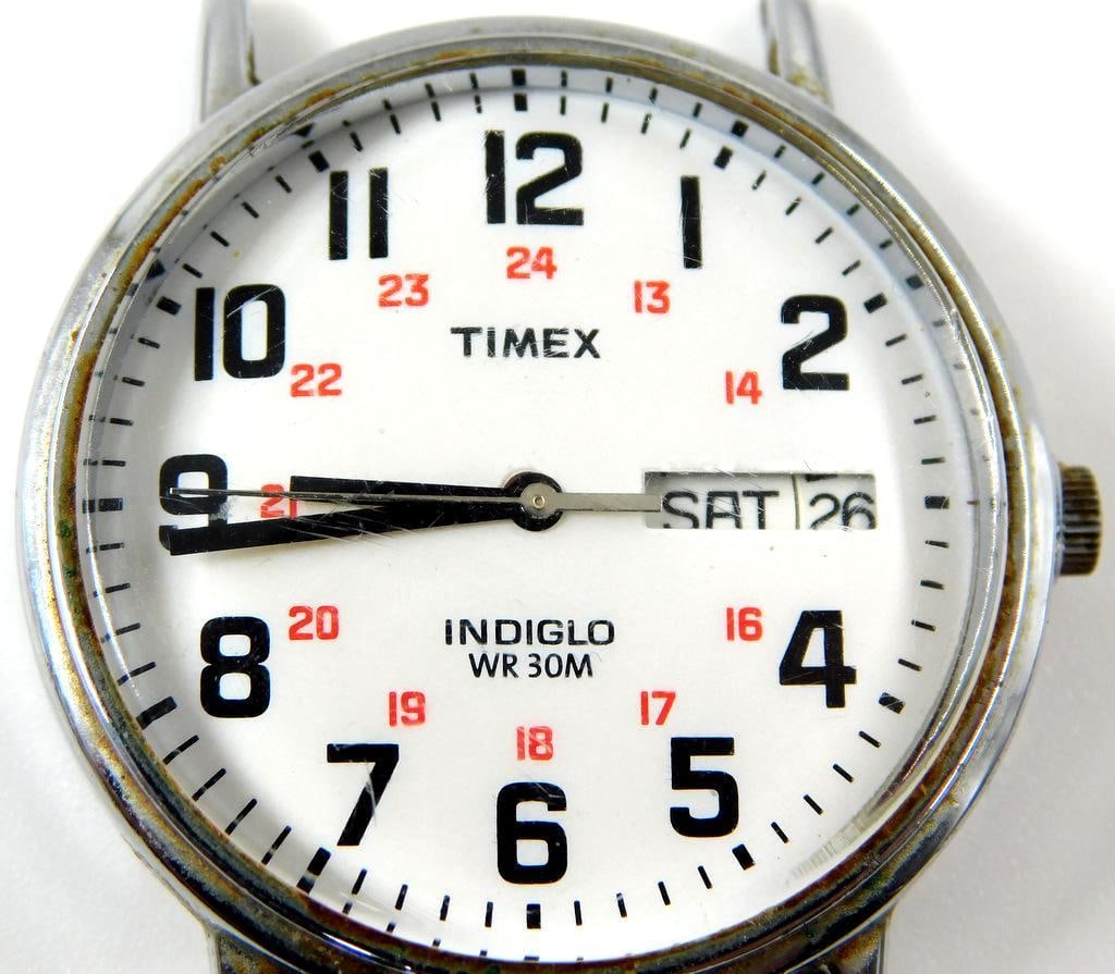 Groupiing of Used Non-Working Watches - 7