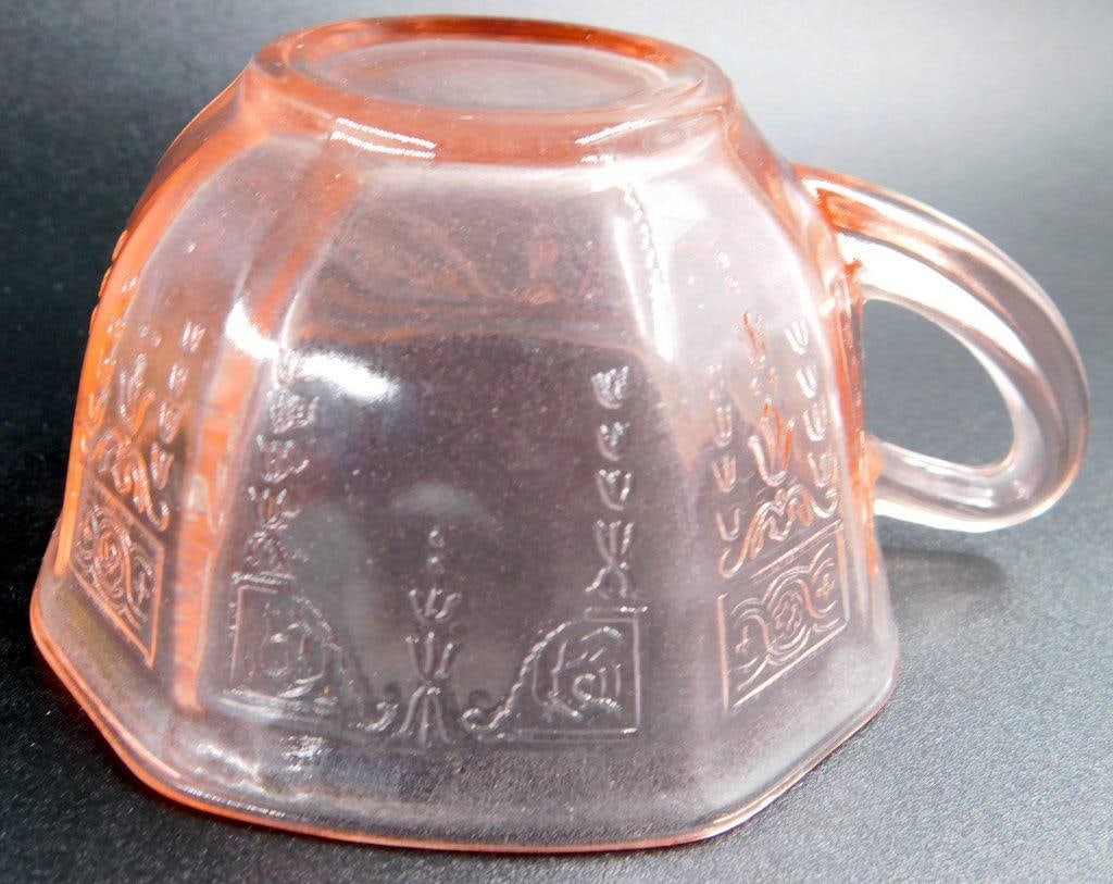 Four Pink Depression Glass Tea Cups w Floral and Geometric Detail - 4