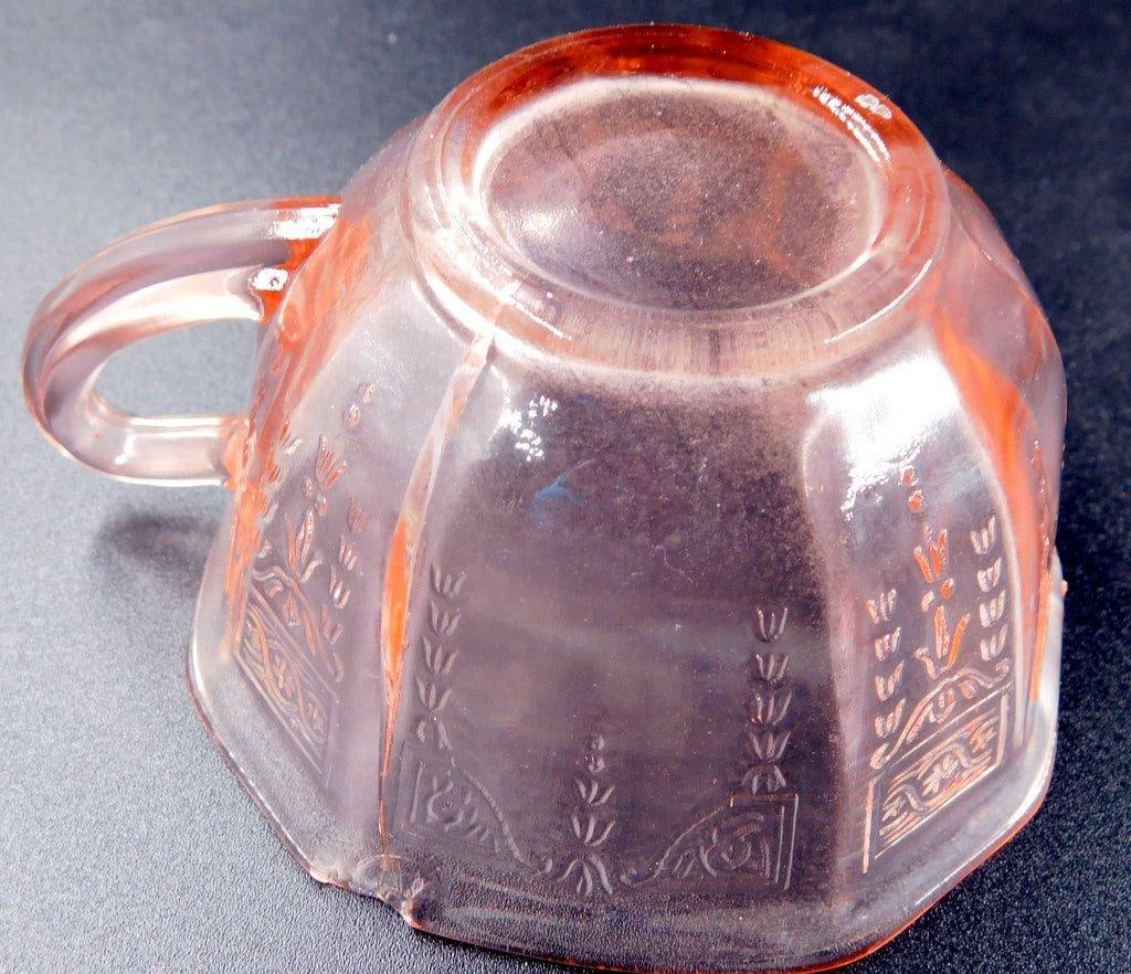 Four Pink Depression Glass Tea Cups w Floral and Geometric Detail - 7