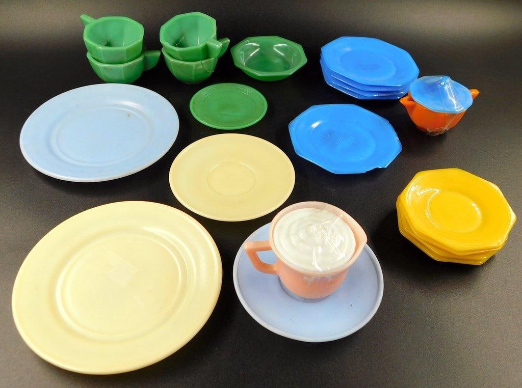 Child-size Jadite Porcelain Dishware, Various Pieces (1 of 16)