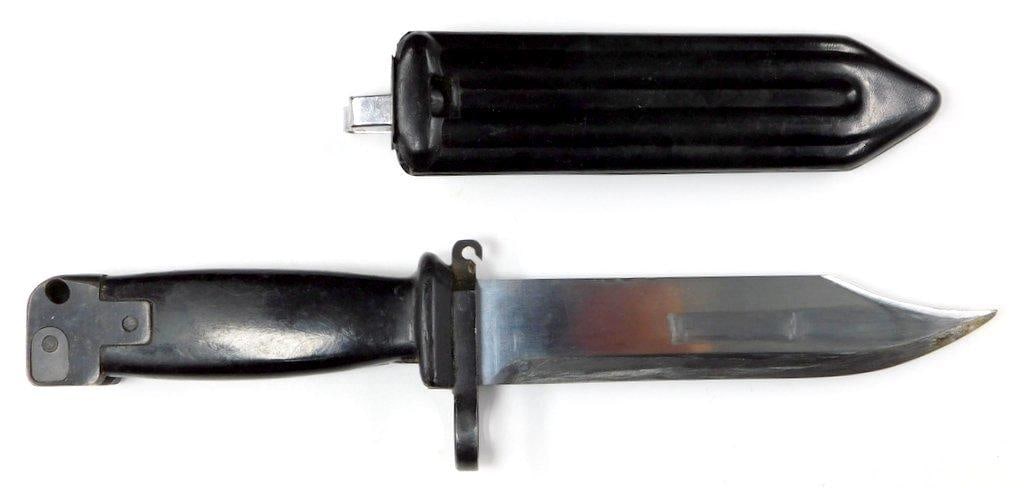Chinese AK47 Bayonet and Scabbard: Russian rifle bayonet Very good condition, marks on blade are from light reflection Tight fit into scabbard Ready to collect 6 inch blade 