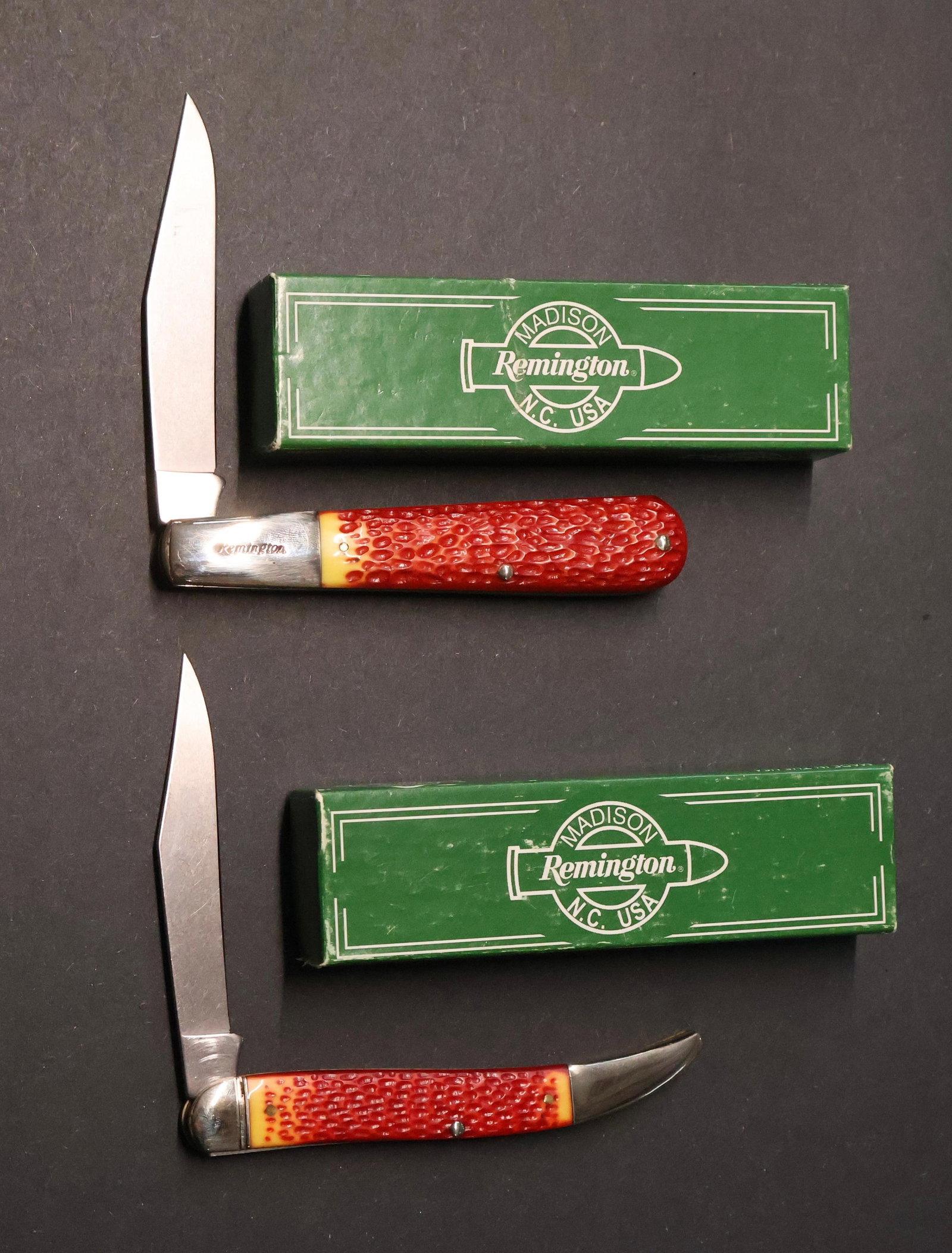 (Lot of 2) Remington knives-Granddaddy Barlow and Fisherman - 2