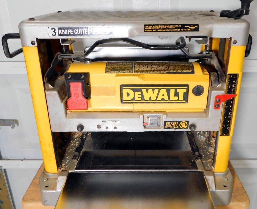 DeWalt DW735 13-Inch Thickness Planer on Rolling Stand - 2
