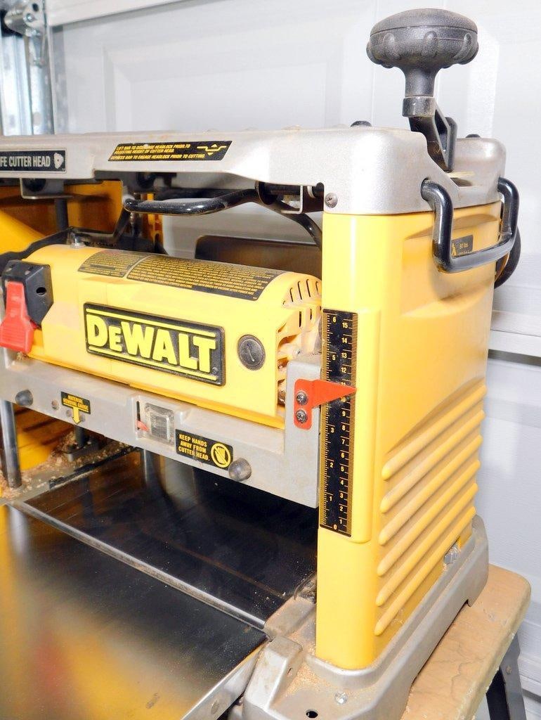 DeWalt DW735 13-Inch Thickness Planer on Rolling Stand - 4