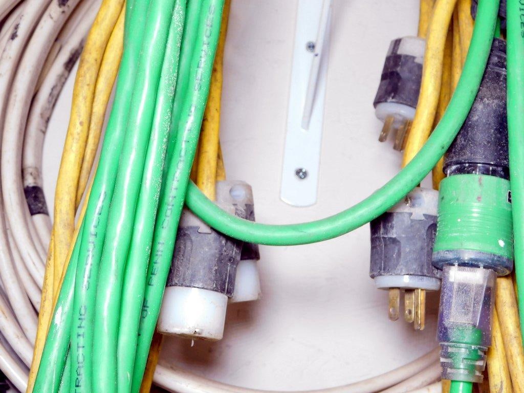Heavy-Duty Extension Cords and Accessories - 3