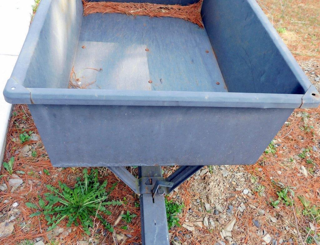 Plastic Lawn Garden Utility Dump Trailer - 6