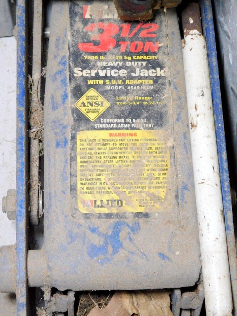 3.5-Ton Floor Jack, 20-Ton Hydraulic Bottle Jack, and Two Diamond Plate Ramps - 6
