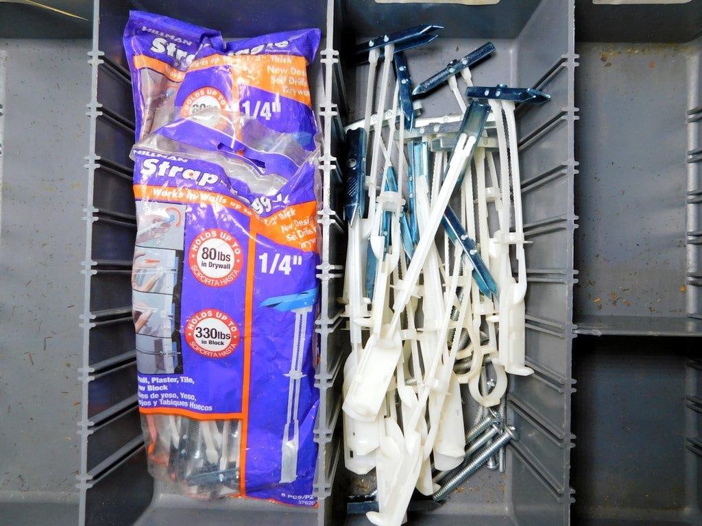 Multi-Drawer Metal Cabinet w/ Contents of Screws, Bolts, and Anchors - 9