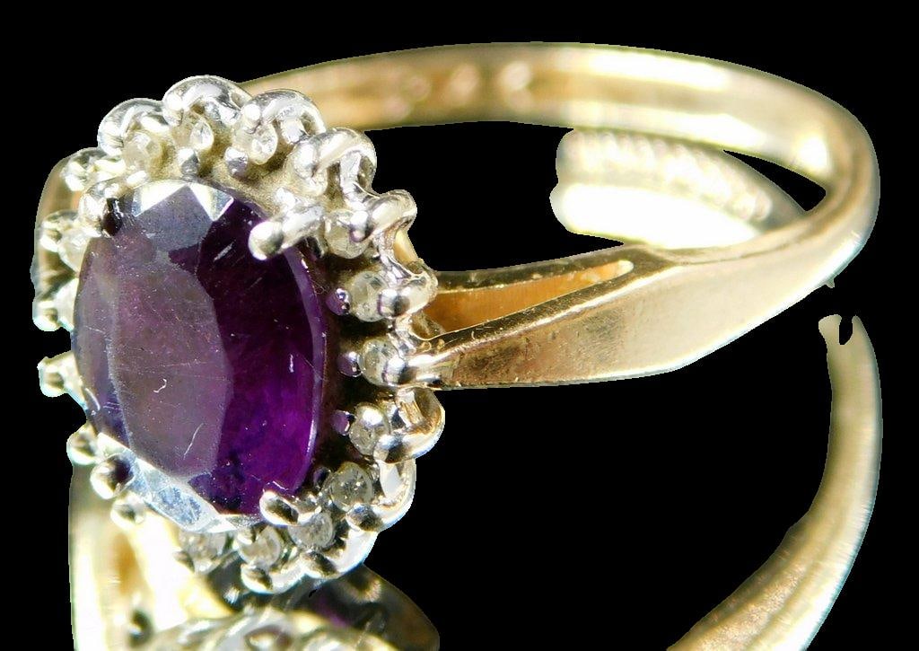 14K Gold Ladies Ring w/ Diamonds and Amethyst - 3