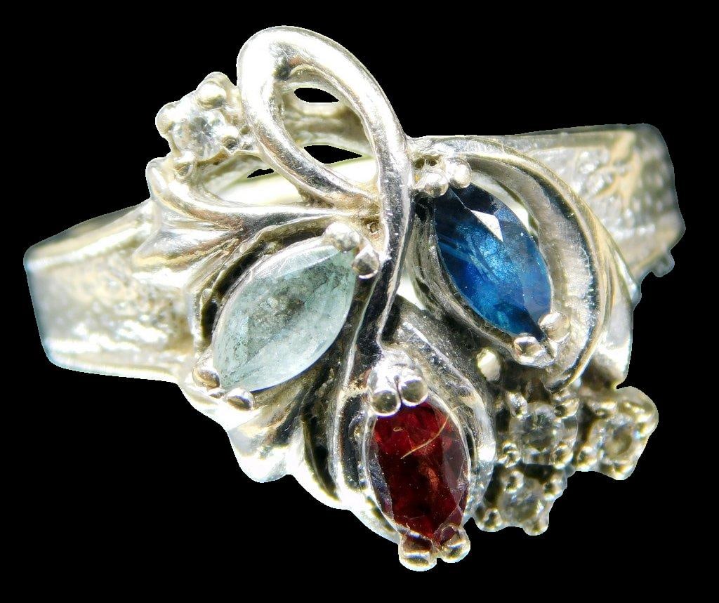 14K Gold Ladies Ring w/ Semi-Precious Stones - 5