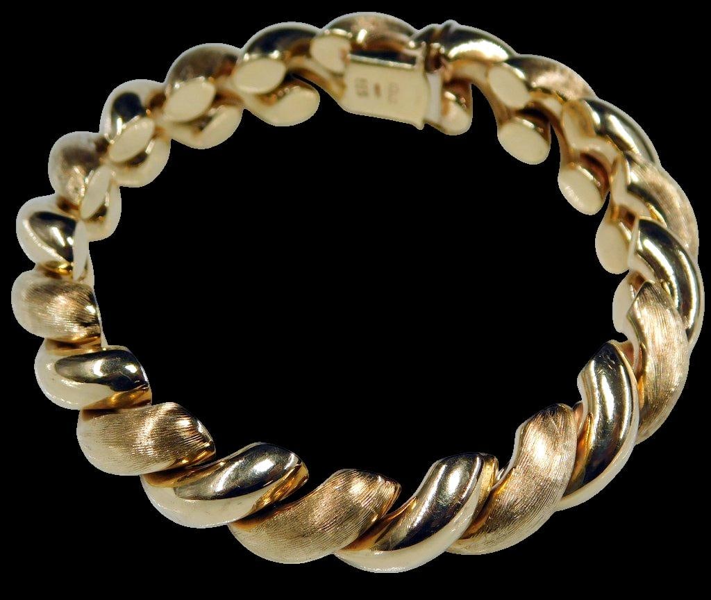 14K Gold Ladies Bracelet: Chunky, cannot miss jewelry Marked 585 7 inches total length 20.70 dwt Ready to show off