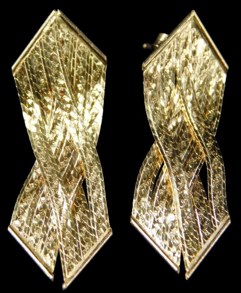 Pair of 14k Gold Geometric Twisted Design Earrings: Tested 14K yellow gold earrings featuring a geometric twisted design The surface has a textured finish that enhances the reflective quality of the metal These earrings are equipped with standard