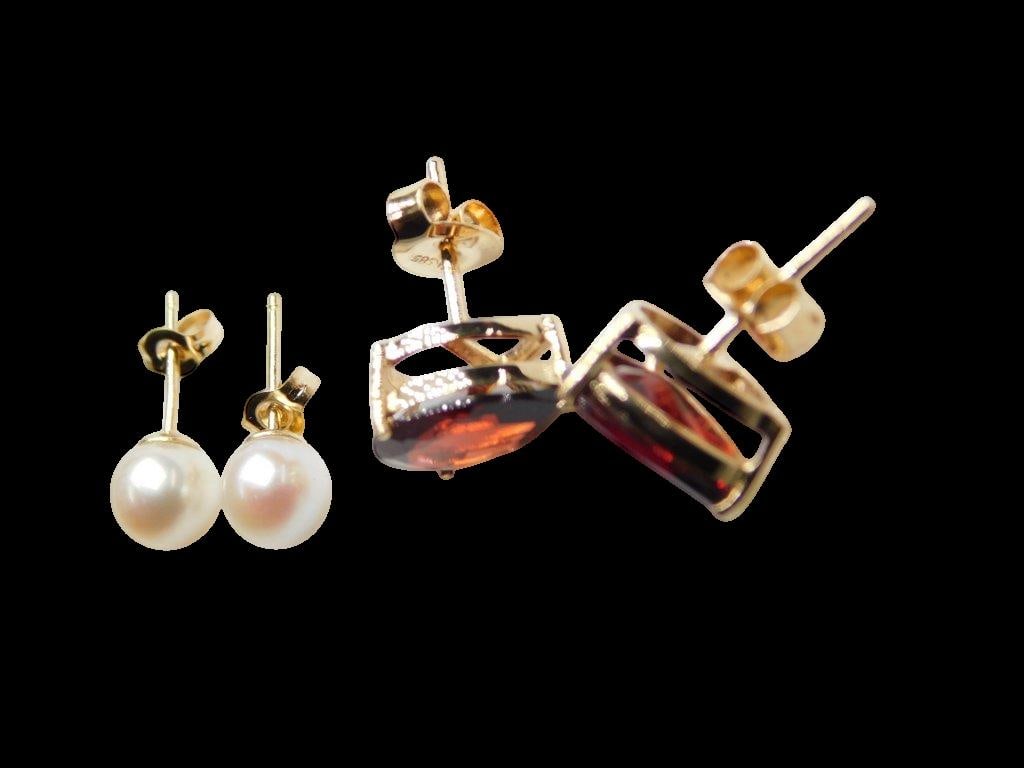14K Yellow Gold Pearl and Garnet Stud Earrings - 7