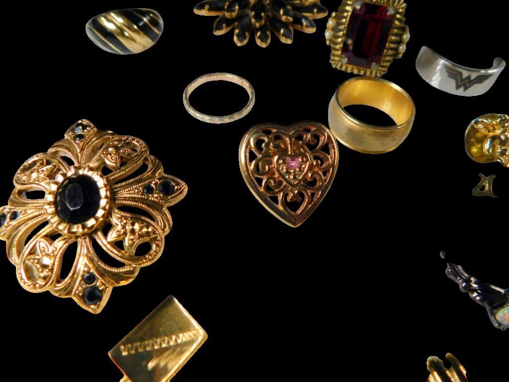 Jewelry, Including Rings, Brooches, Clips, and Miscellaneous Pieces - 8