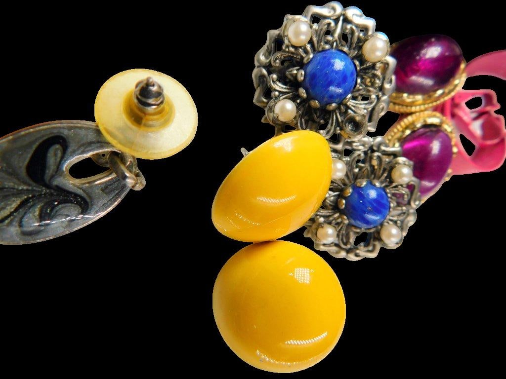 Costume and Fashion Earrings in Various Styles and Materials - 7