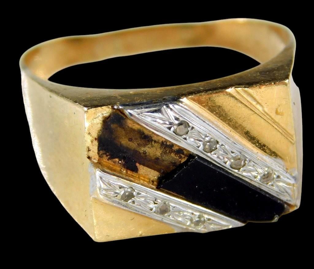 14K Gold Men's Ring Featuring Black Stone and Diamond Accents, Marked - 3
