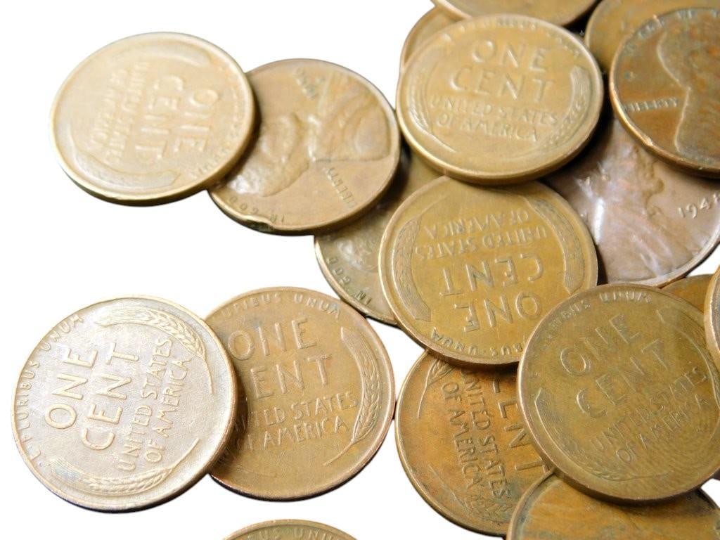 Pile of U.S. Wheat Pennies - Assorted Dates and Mint Marks - 12