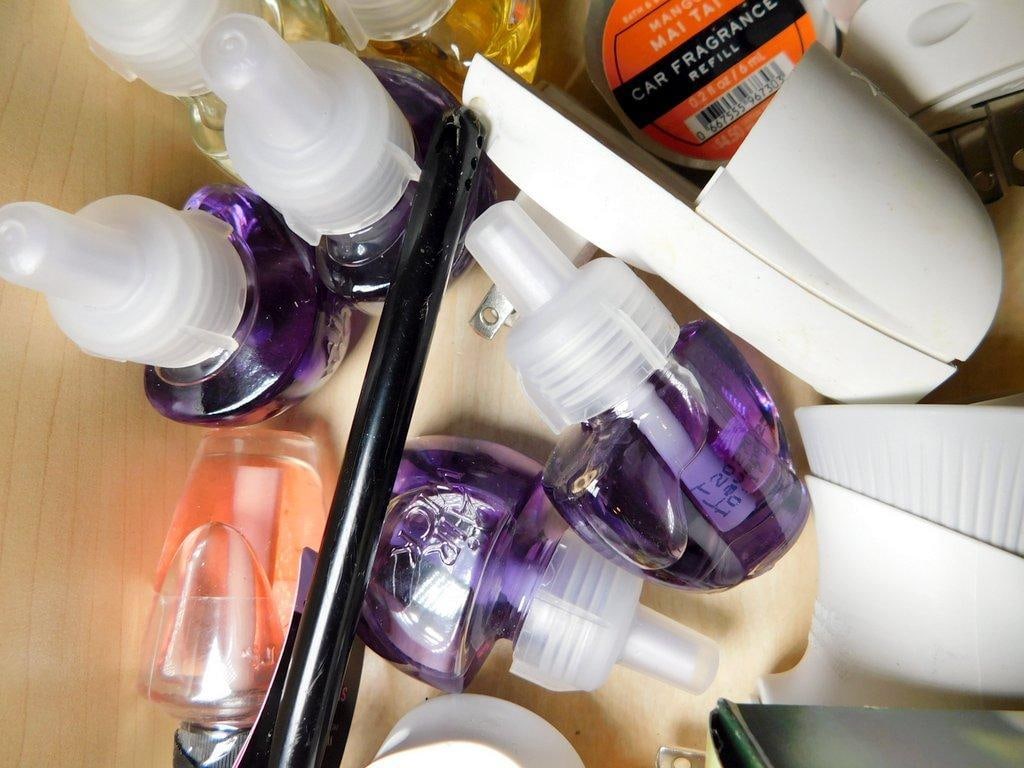 Air Wick Refills, Plug-In Warmers, Citronella Candles, and Accessories - 5