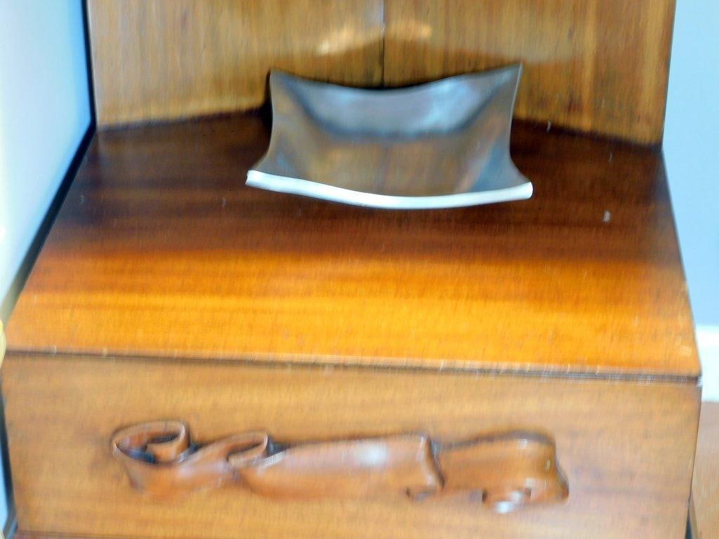 Mid-Century Modern Bedroom Furniture Set w/ Ribbon Carving Detail - 10
