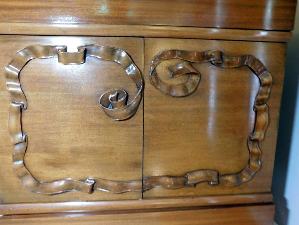 Mid-Century Modern Bedroom Furniture Set w/ Ribbon Carving Detail - 14