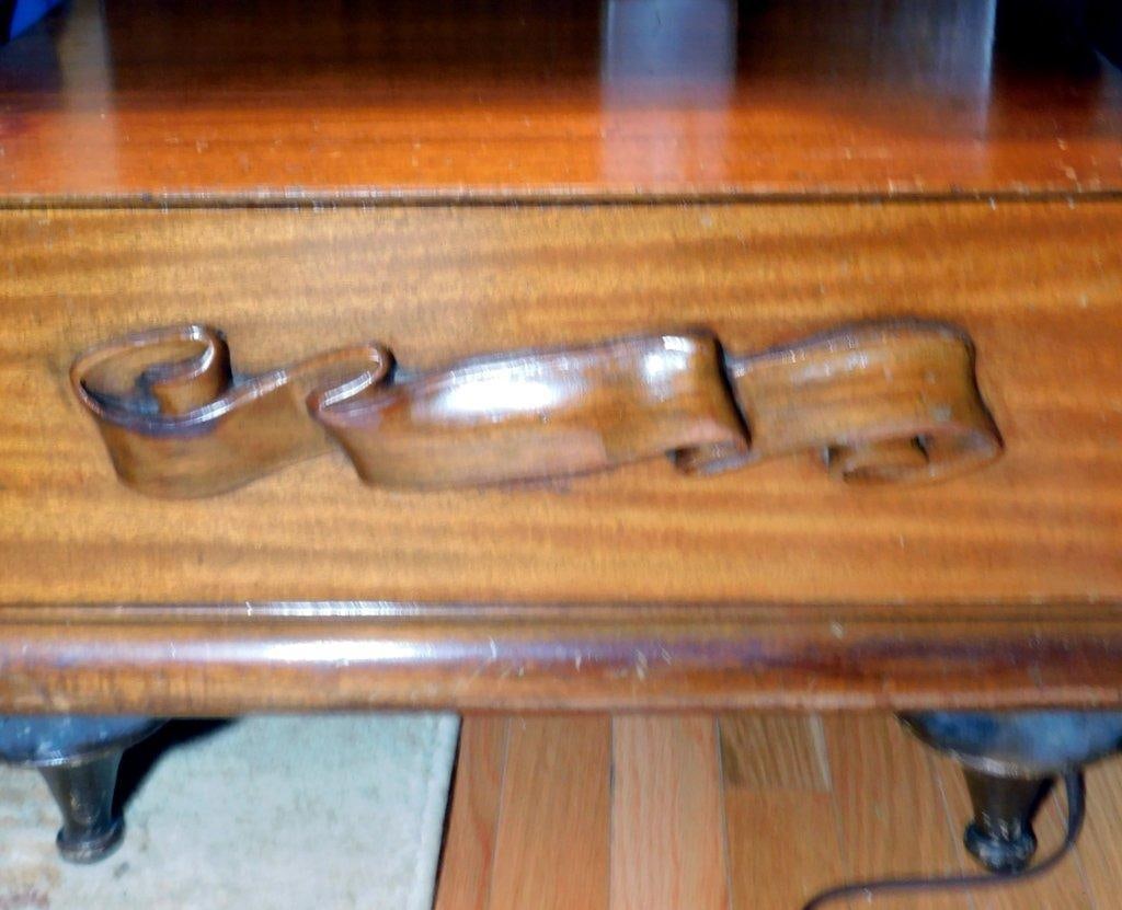 Mid-Century Modern Bedroom Furniture Set w/ Ribbon Carving Detail - 4