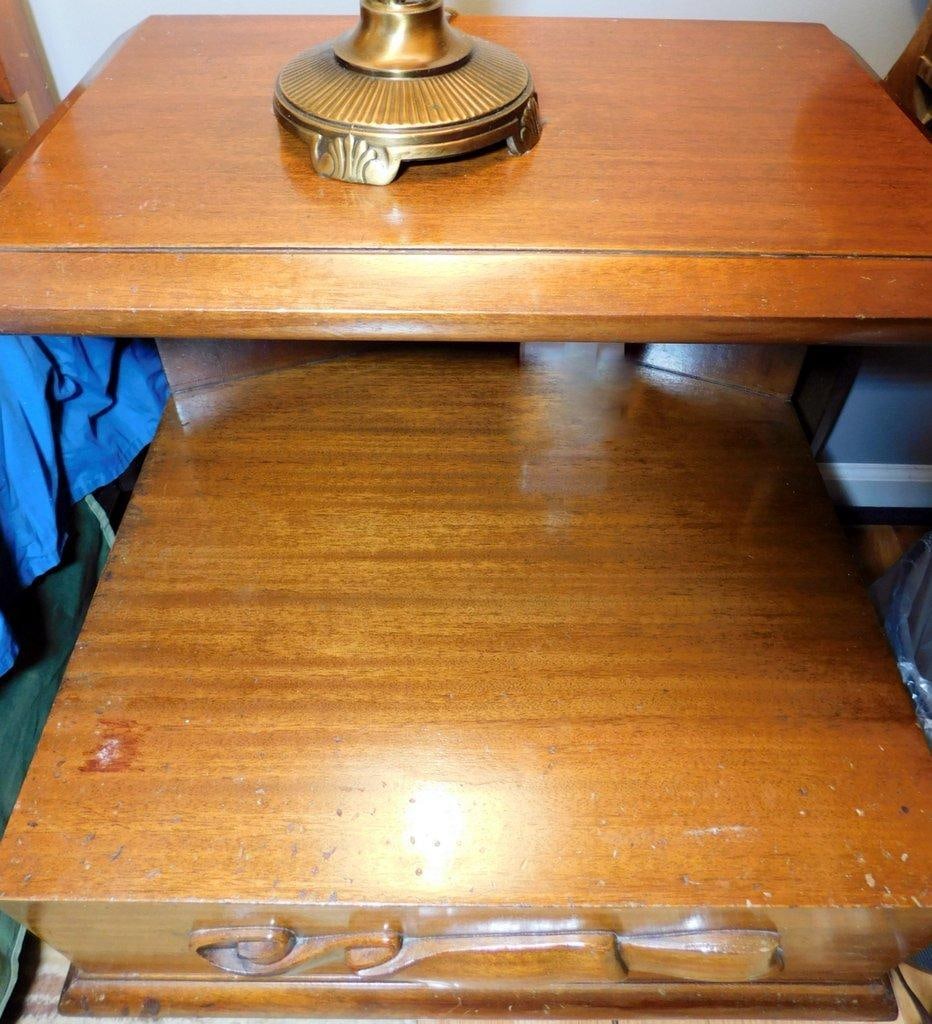 Mid-Century Modern Bedroom Furniture Set w/ Ribbon Carving Detail - 5